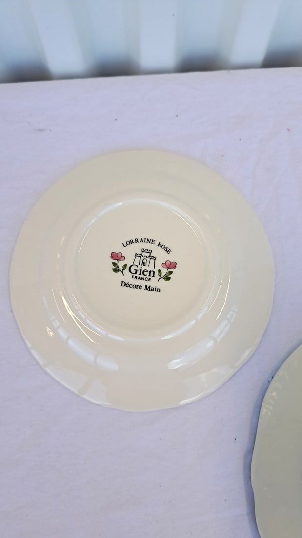Gien France Lorraine Rose Cream Ceramic Scalloped Rim Soup And Side Plate - 8