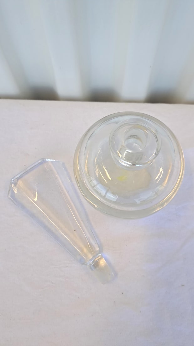 Crystal Perfume Bottles And Ring Holder - 8
