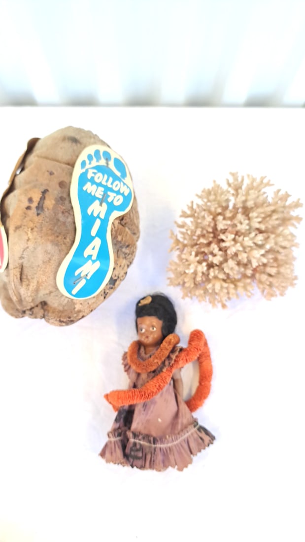 Souvenir Lot Islands Of Hawaii Mats Miami Coconut Hula Doll Coral - 8