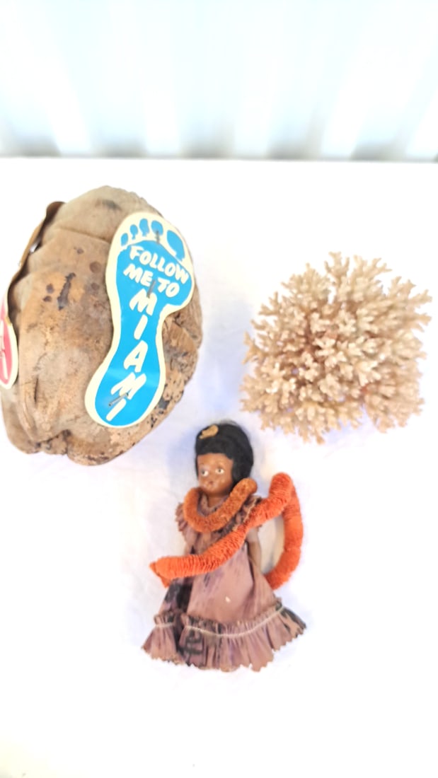 Souvenir Lot Islands Of Hawaii Mats Miami Coconut Hula Doll Coral - 9