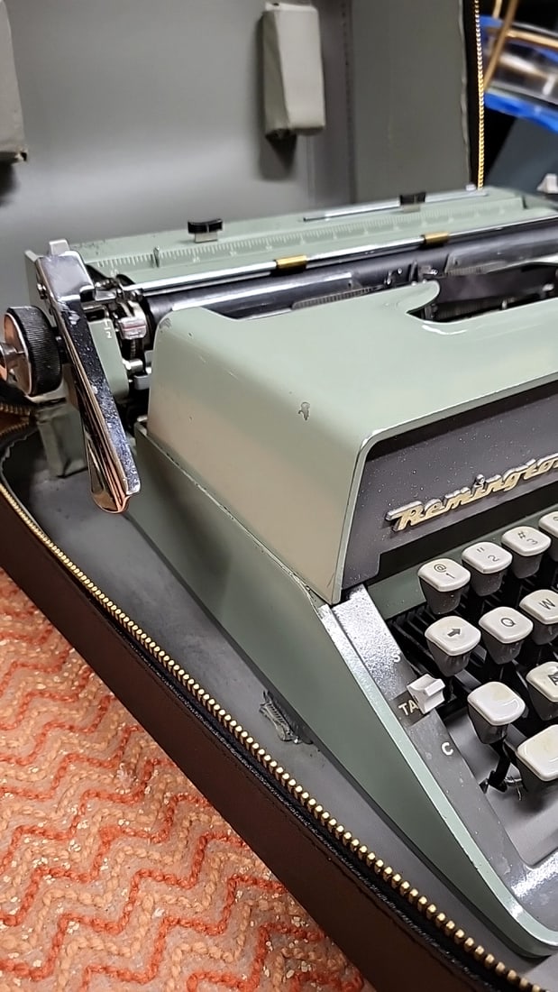 Vintage Remington 11 Portable Manual Typewriter With Original Carrying Case - 3