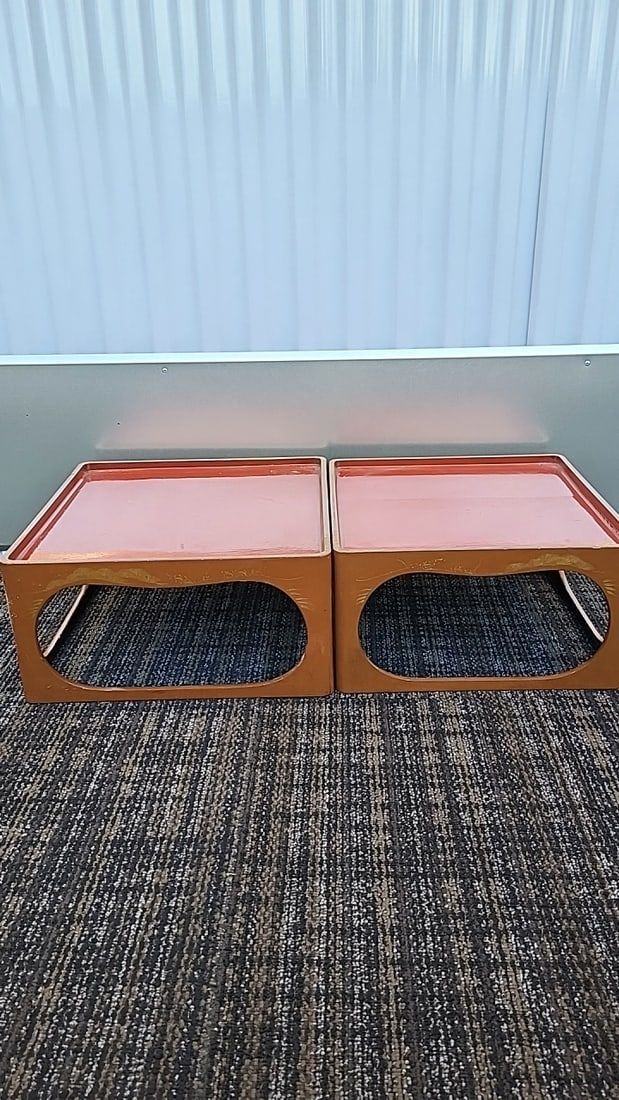 Pair Of Japanese Lacquered Nesting Tables With Red Tray Tops And Gold Fan Motif - 2