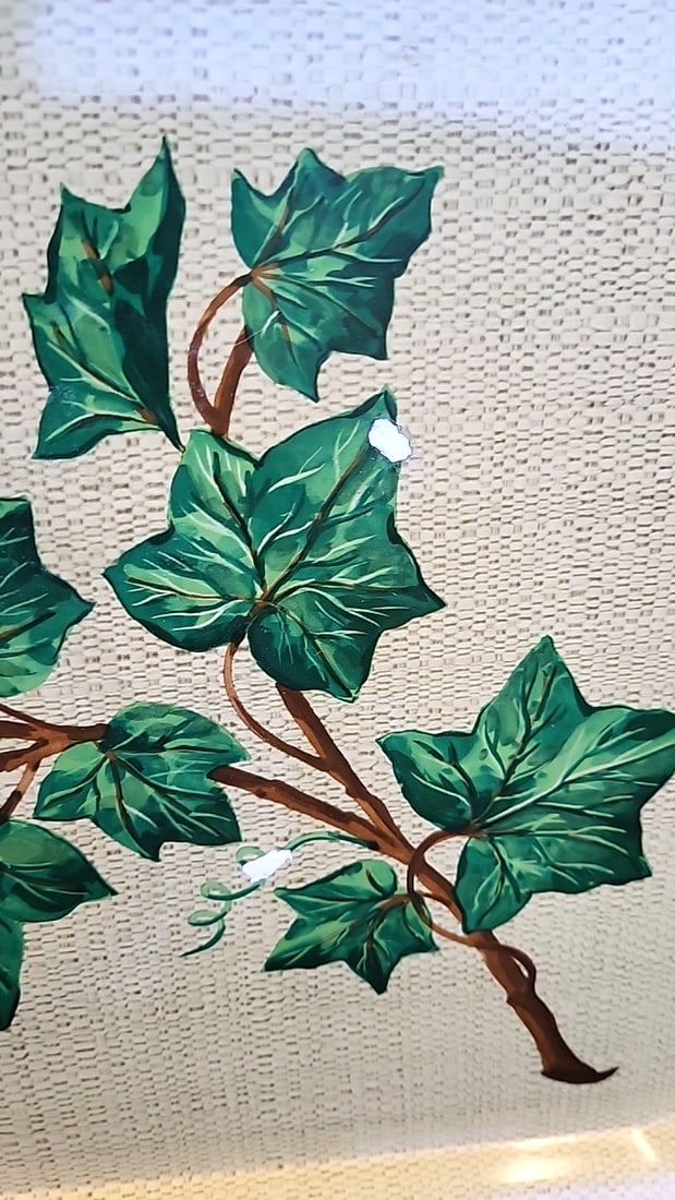 4 Vintage Rectangular Metal Serving Tray Green Rim Ivy Leaf Pattern Beige Background - 4