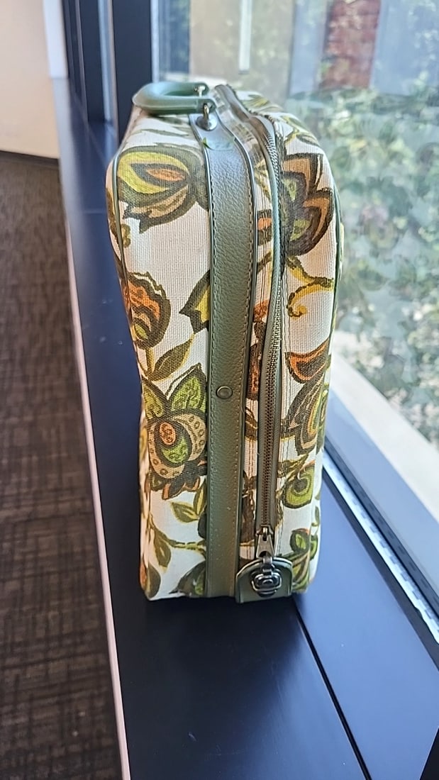 Floral Paisley Hard Shell Train Case Suitcase With Green Trim And Top Handle - 2