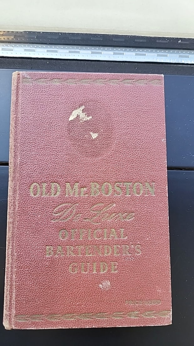 Old Mr. Boston De Luxe Official Bartenders Guide 1948 7th Printing And Assorted Liquor Recipe Pam... - 2
