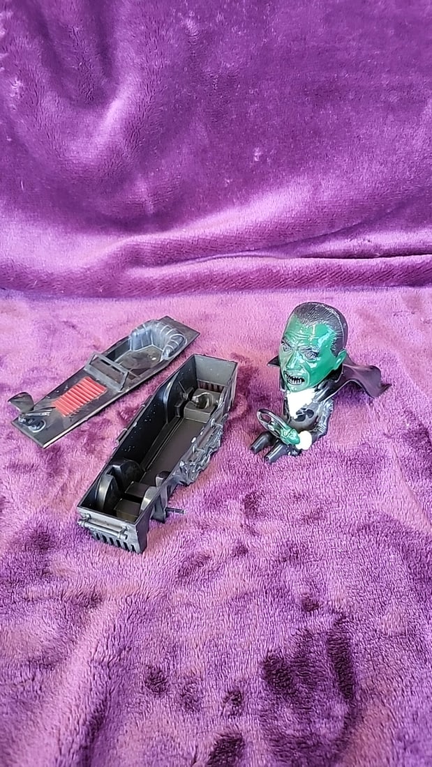 Snooper Surfer Plastic Model Car With Vampire Dragster And Loose Wheels Lot As Is - 12