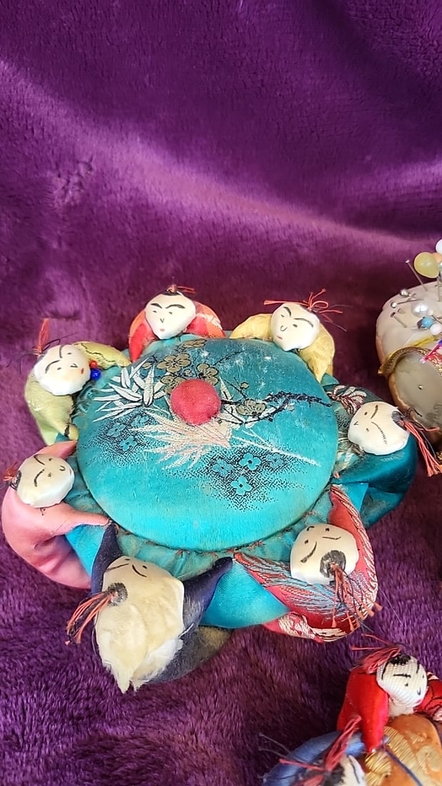 Japanese Cloth Doll Pincushions Lot With Clear High Heel Pin Holder And Buttons - 2