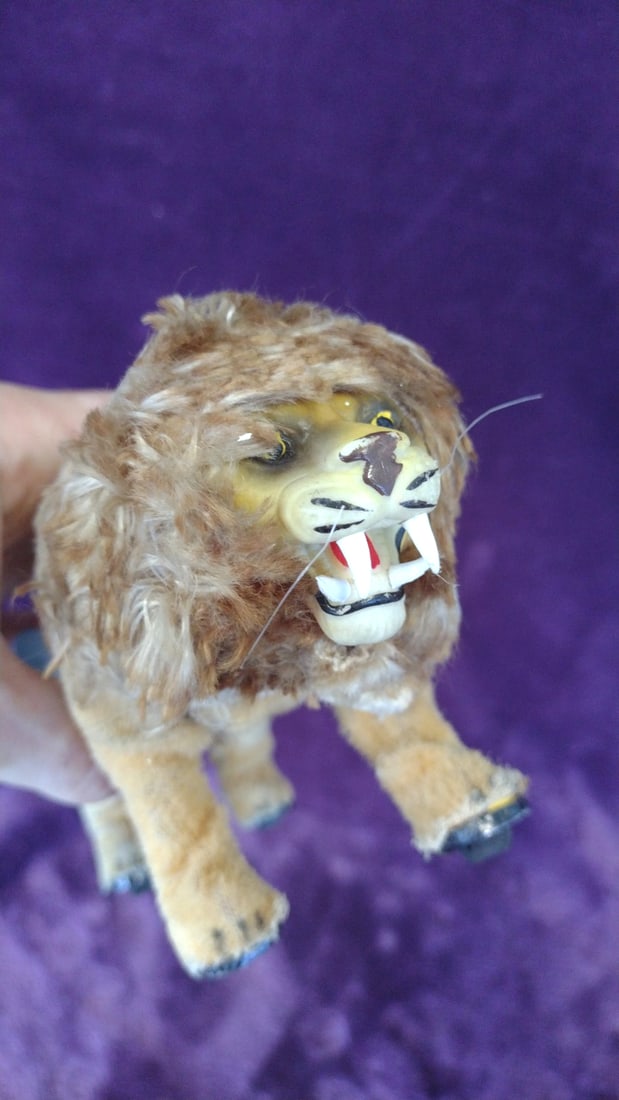 Marx Wind-up Plush Lion Rolling Toy With Plastic Face And Mane, 11 In - 3