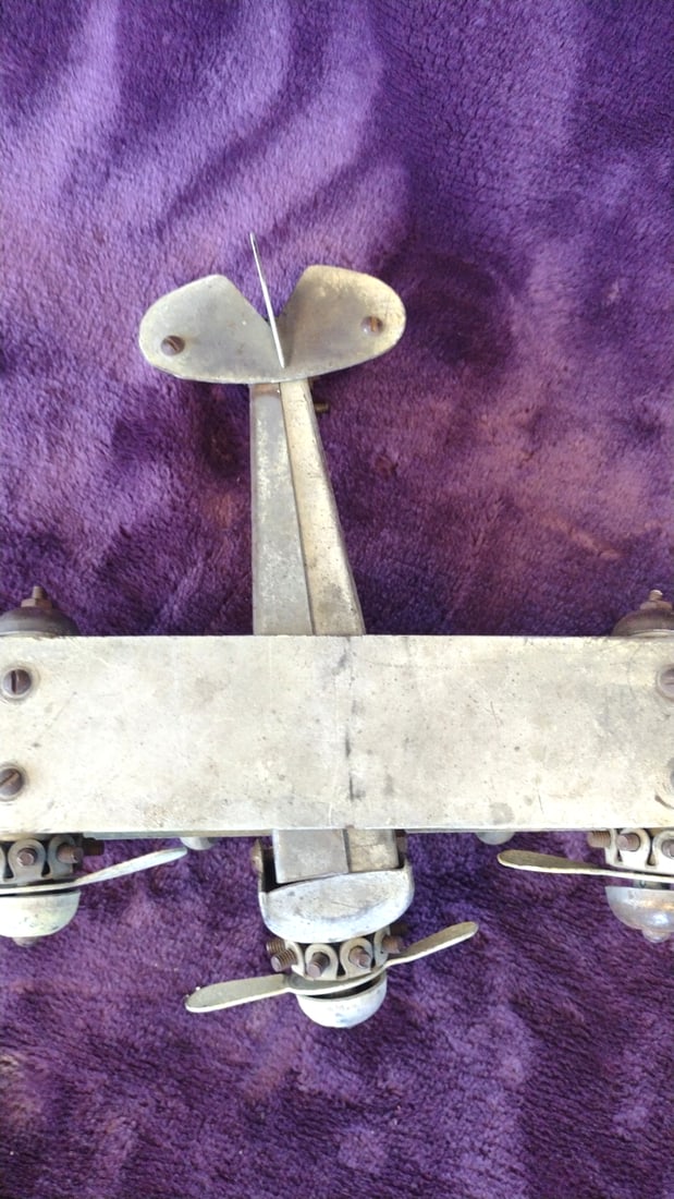 Metal Tri-motor Biplane Model Airplane With Propellers - 2