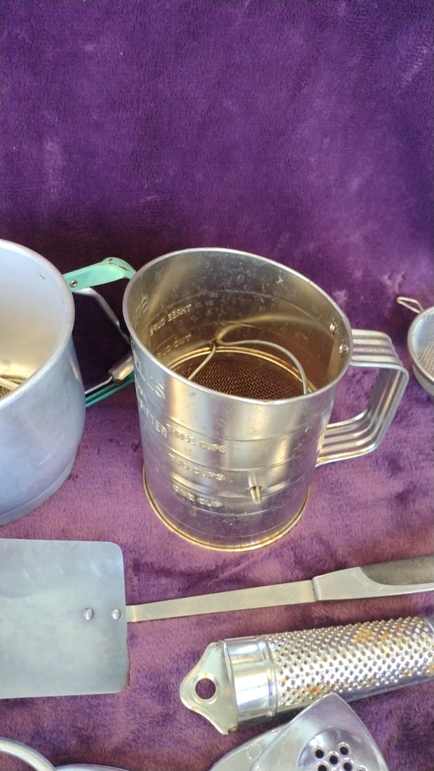 Kitchen Utensil Lot: Old Colony Collection Strainers, Flour Sifters, Hand Mixer, Grater - 3