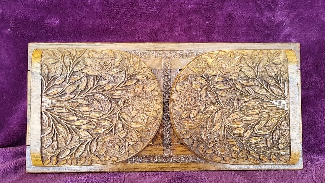 Carved Wood Expandable Book Slide Rack With Floral Leaf Panels, Signed Wm. A. Hamilton: 13x6. 5x1 1lb Low Estimate: 35.00 High Estimate: 175.00