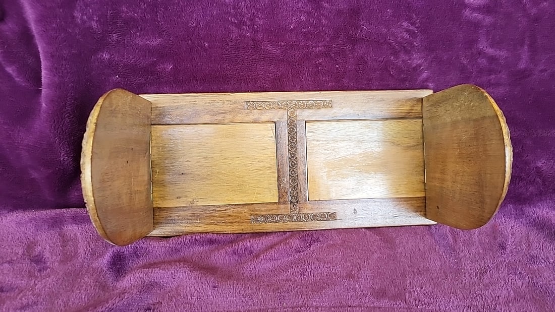 Carved Wood Expandable Book Slide Rack With Floral Leaf Panels, Signed Wm. A. Hamilton - 2