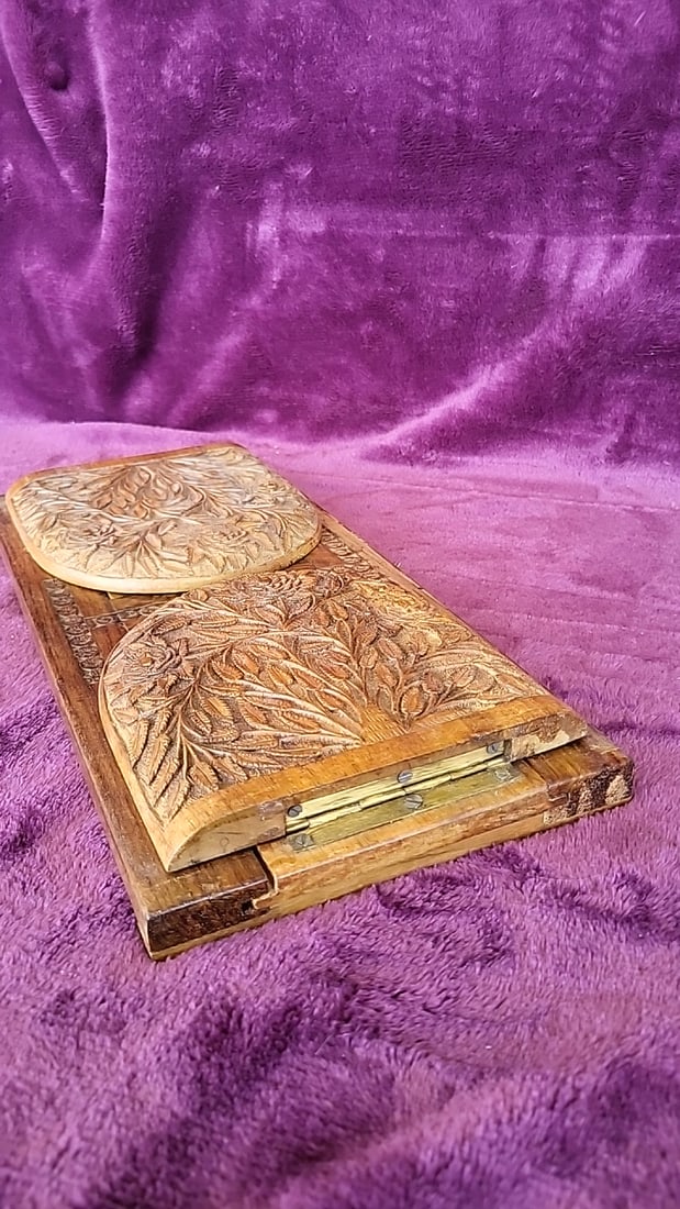 Carved Wood Expandable Book Slide Rack With Floral Leaf Panels, Signed Wm. A. Hamilton - 3