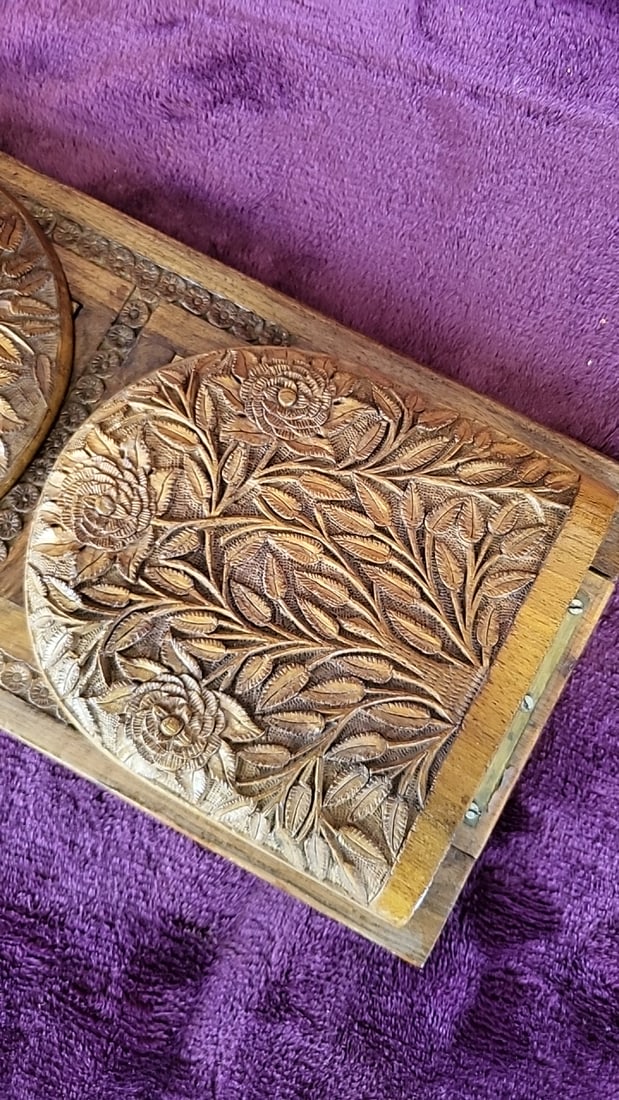 Carved Wood Expandable Book Slide Rack With Floral Leaf Panels, Signed Wm. A. Hamilton - 7