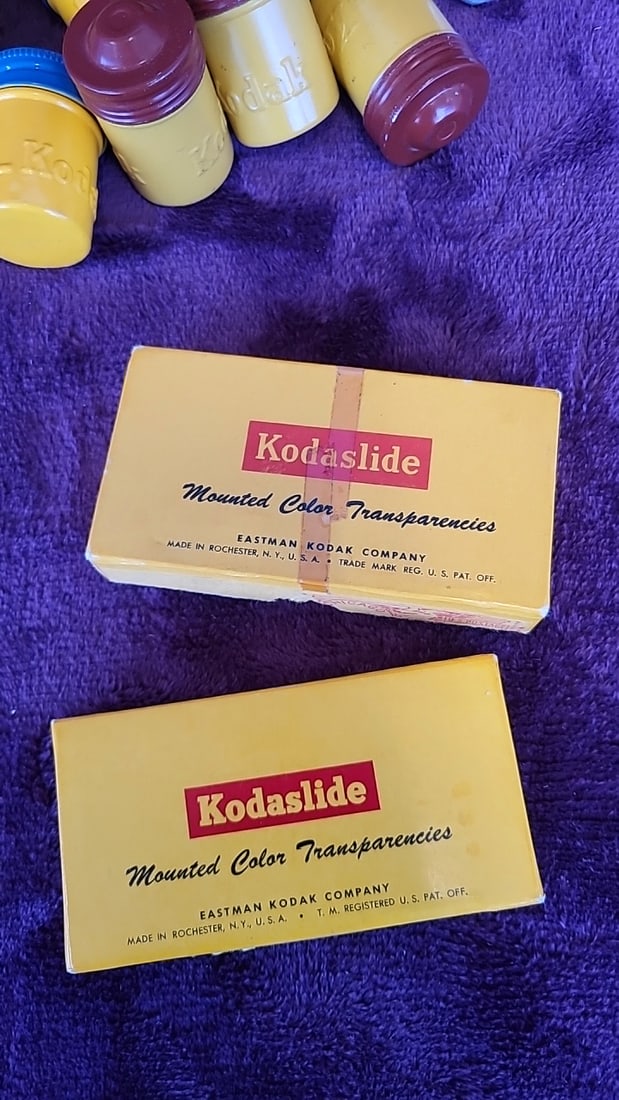 Lot Of Kodak Ektachrome Daylight Type, Kodaslide Film Canistersboxes, Tin Film Canisters, Negatives - 6