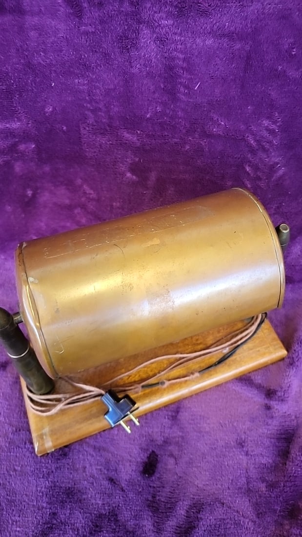 Brass Cylinder Shade Desk Lamp With Wood Base And Pull Chain No Lightbulb Read - 2