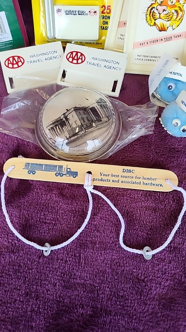 Vintage Promo Lot Aaa Washington Travel Tags Tattle Tags Child Id Intercraft Frames Memorial Hosp... - 2