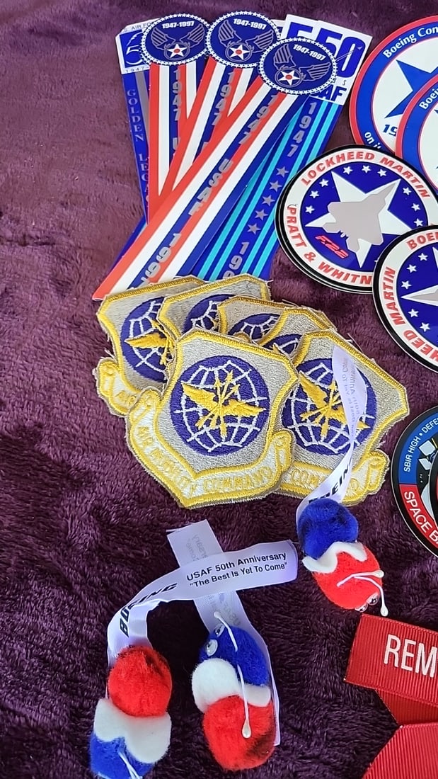 Boeing Lockheed Martin Usaf Aviation Memorabilia Lot Patches Stickers Lanyards Keychains - 7