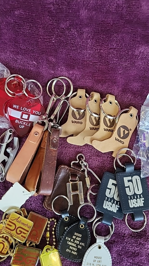 Mixed Keychain Lot Varo Leather, Usaf 50 Years, Autometric Dg, House Of Art, Ifc - 6