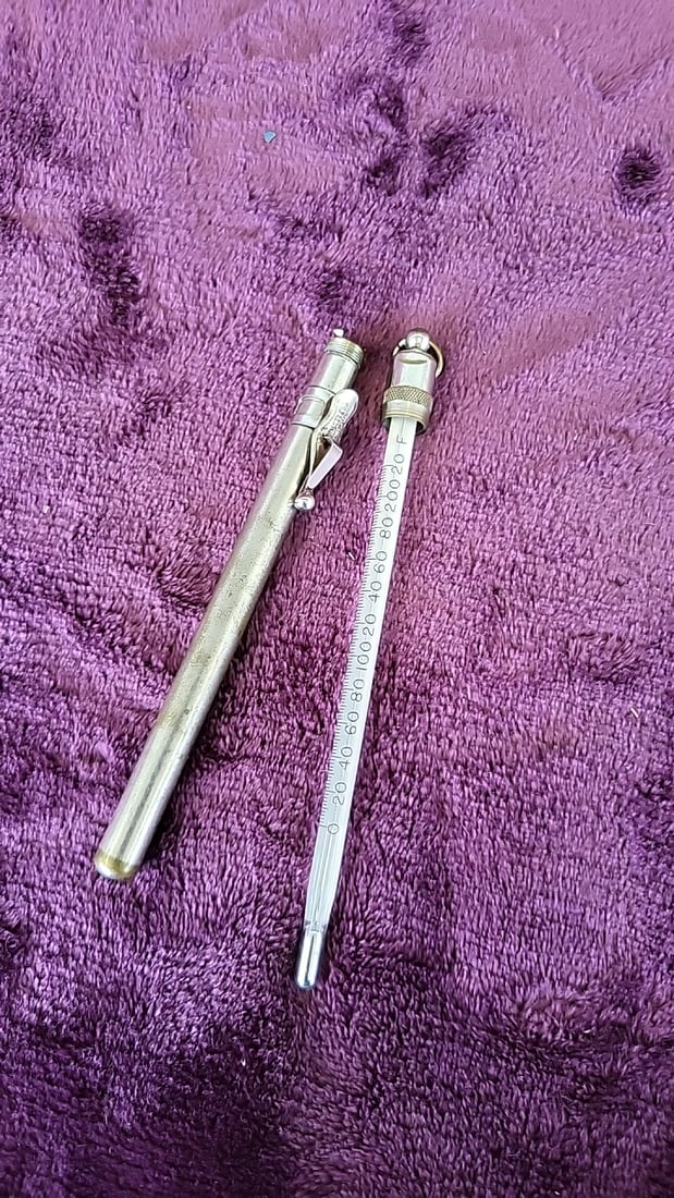 Advertising & Novelty Lot: Thf Hotels Tray, Czardas Ashtrays, Endless Usa Thermometer, Letter Pat... - 4