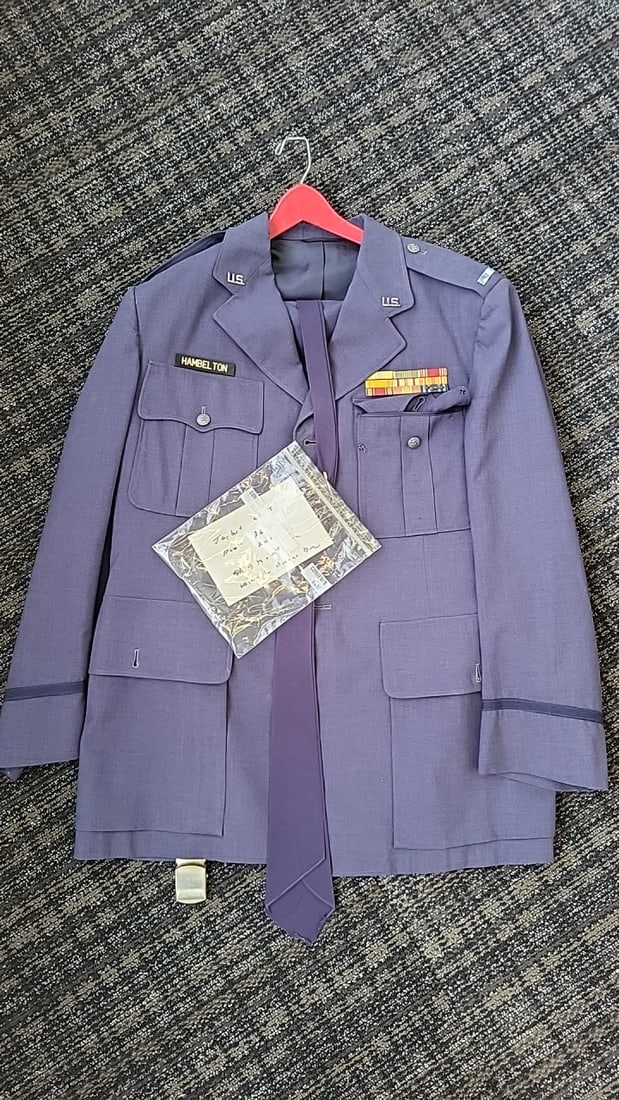 U.S. Air Force Blue Service Dress Uniform Jacket With Tie, Ribbons, Insignia, Tie, Pants, Belt: 22x31 1lb Low Estimate: 40.00 High Estimate: 125.00