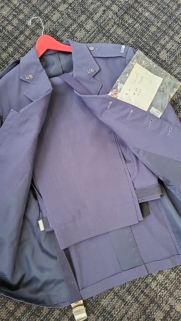 U.S. Air Force Blue Service Dress Uniform Jacket With Tie, Ribbons, Insignia, Tie, Pants, Belt - 5