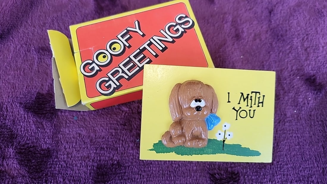Wallace Berrie Goofy Greetings 1975 "i Mith You" Dog Wall Plaque With Box: 4x3x1 1lb Low Estimate: 12.00 High Estimate: 50.00