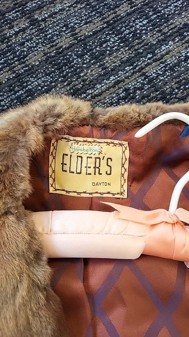 Elders Dayton Brown Fur Capelet Stole Jacket Monogrammed Satin Lining As Is - 5