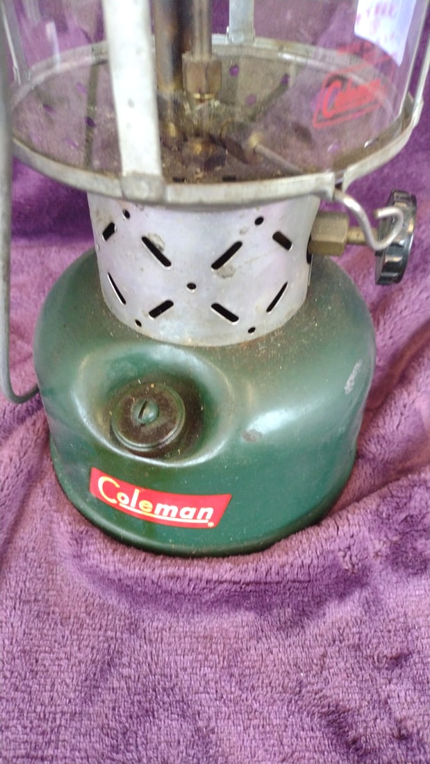 Coleman 228e Green Big Hat Double Mantle Lantern, December 1958 - 2