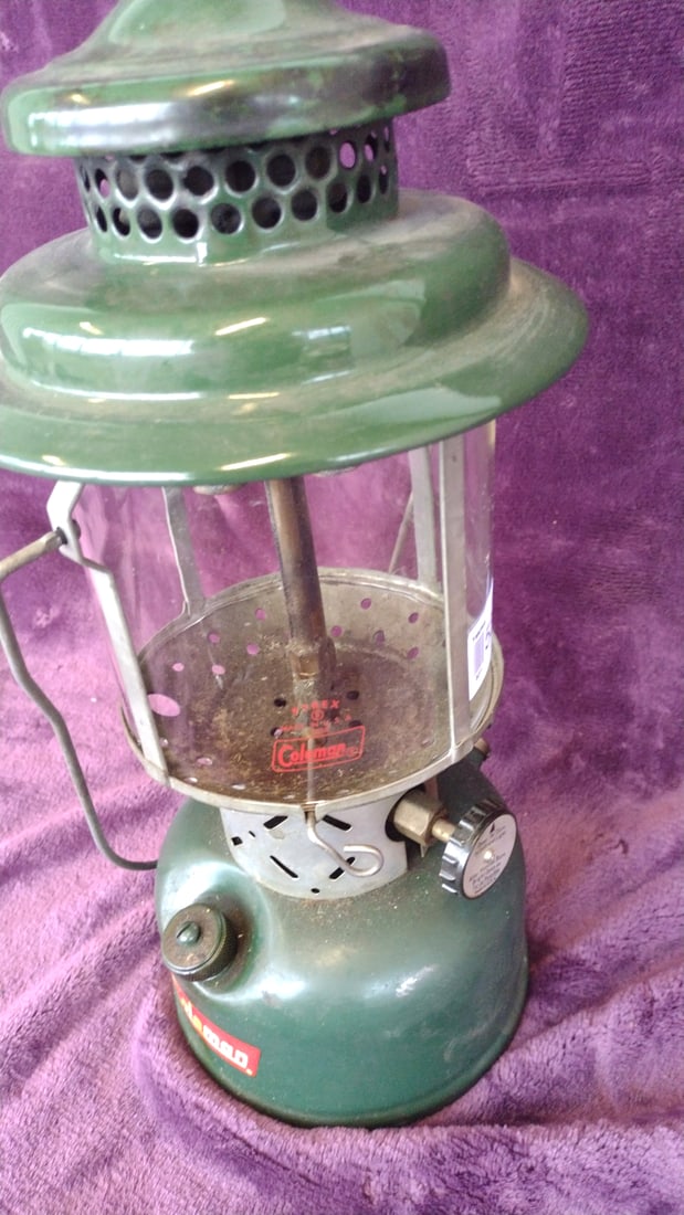 Coleman 228e Green Big Hat Double Mantle Lantern, December 1958 - 3