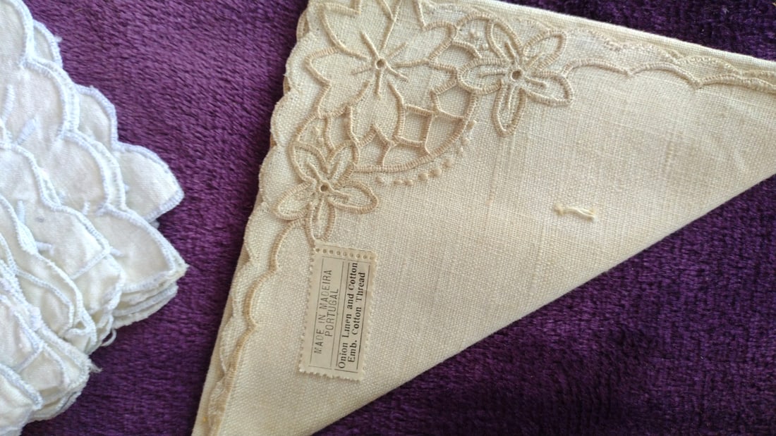 Madeira Portugal Linen Cotton Embroidered Napkin Lot With Lace Edges - 2