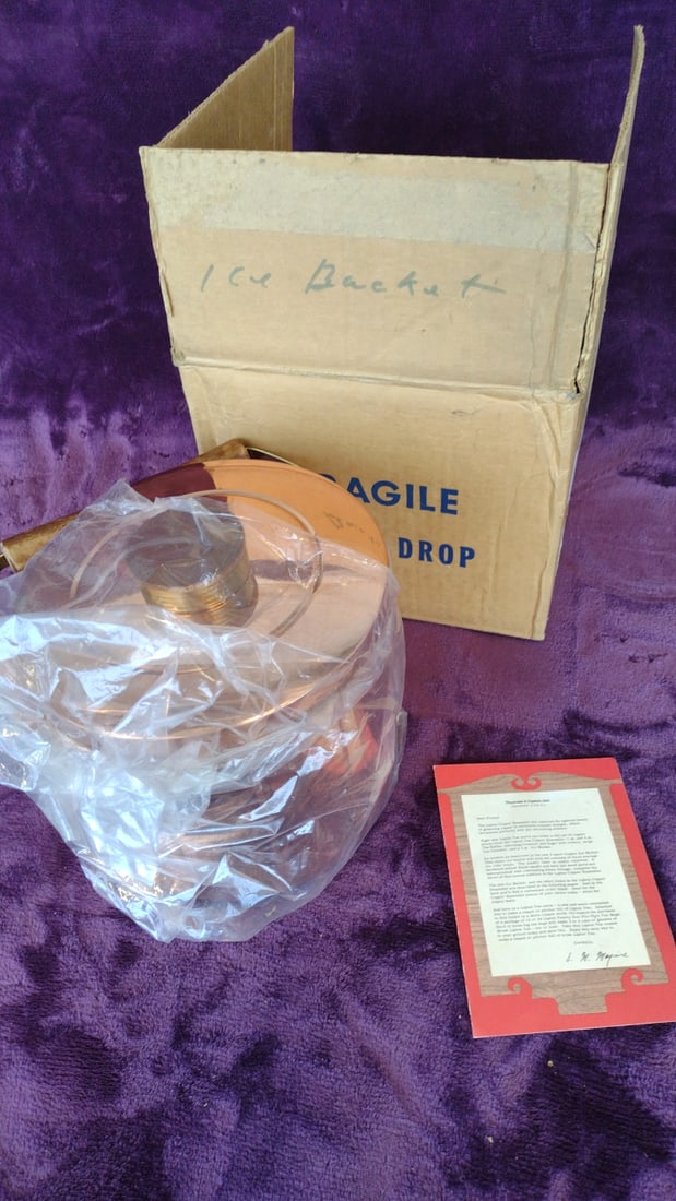 Lipton Copper Ensemble 3 Qt Copper Ice Bucket With Lid & Box: 9 x 9 x 9 3 lb Low Estimate: 20.00 High Estimate: 60.00
