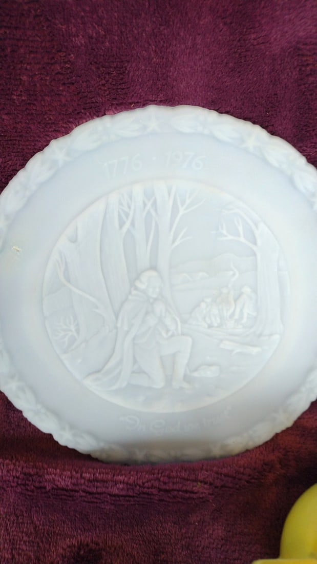 Fenton 1975 U.S. Bicentennial Plate, Motto Ware Teapot Yellow Creamer Sugar Bowl Lot - 7