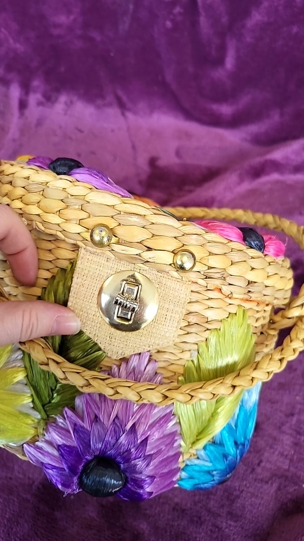 Mantessa Woven Straw Raffia Floral Basket Handbag With Braided Handle Gold-tone Clasp - 5