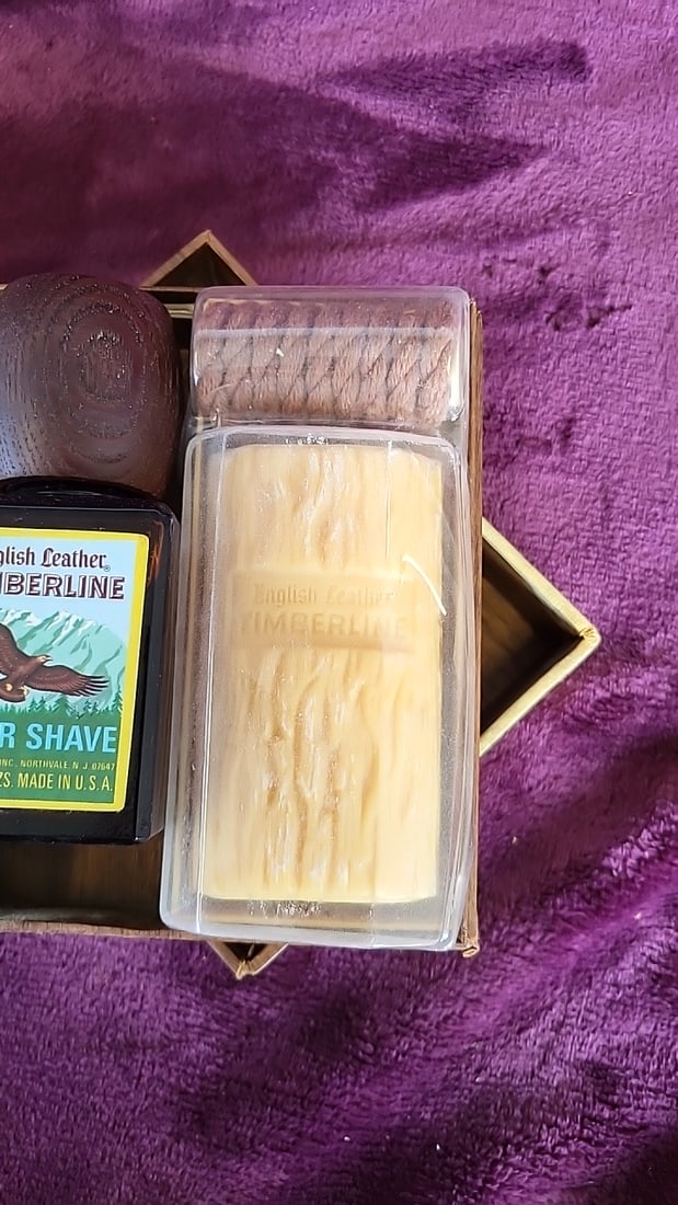 English Leather Timberline Gift Set No. 500 4 Oz After Shave & Shower Soap On Cord - 3