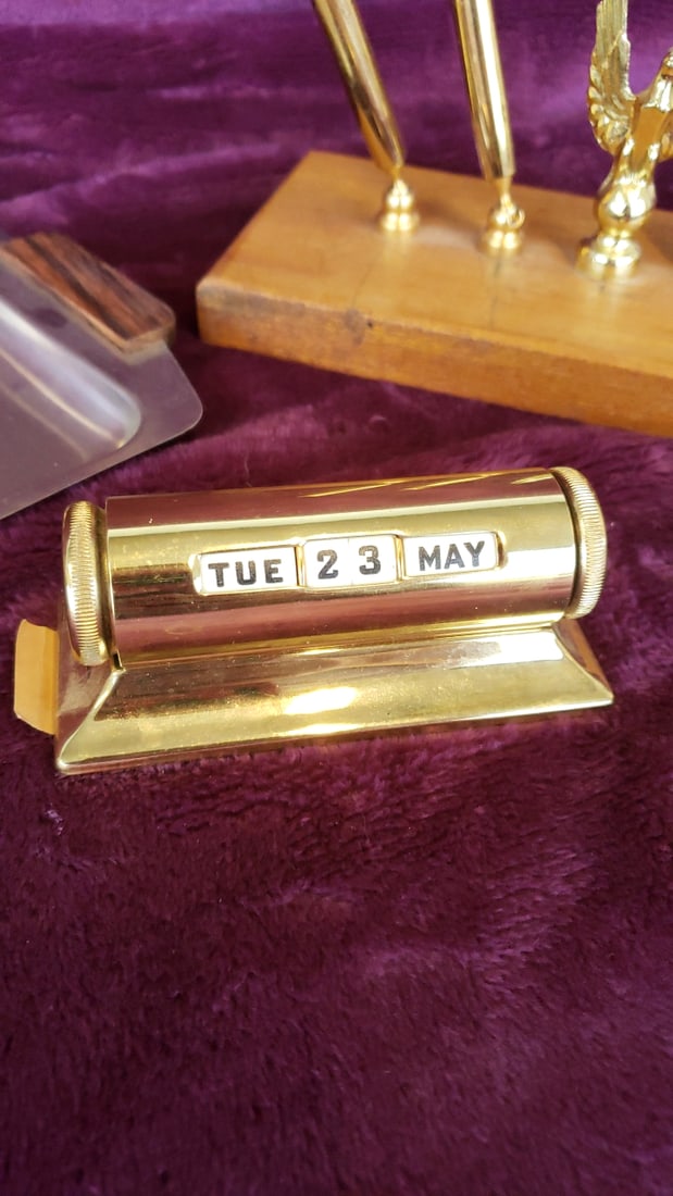 Vintage Gold Tone Desk Set With Perpetual Calendar, Eagle Pen Holder Stand Monarch Metal Tray Made - 2