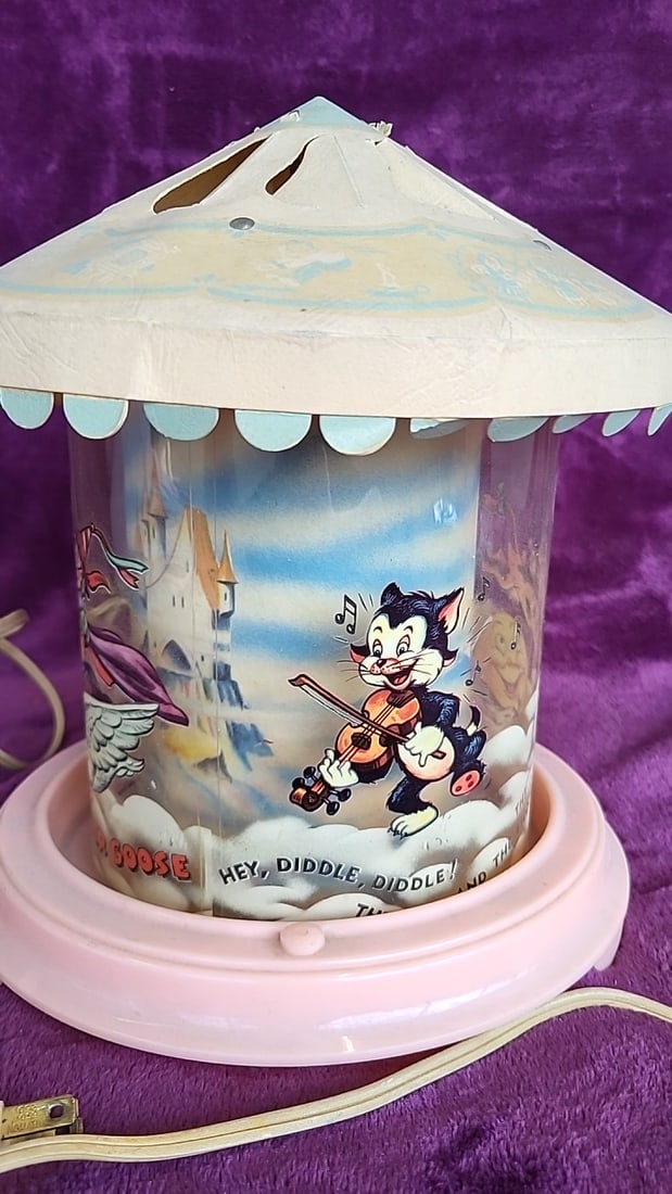 A.B. Loesch Mother Goose Hey Diddle Diddle Nursery Rhyme Motion Lamp Pink Base - 3