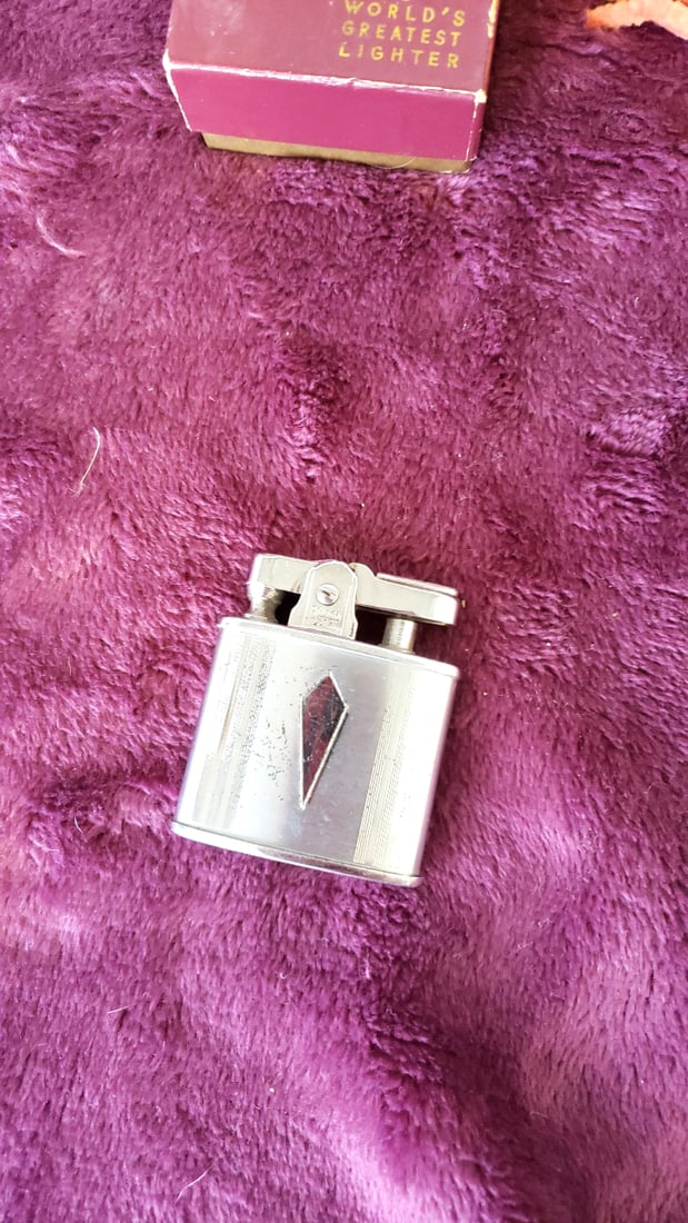 Lot Of Ronson Chrome Pocket Lighters With Box, Pipe Cleaners, Talle Westclock Travel Clock, Ampex... - 2