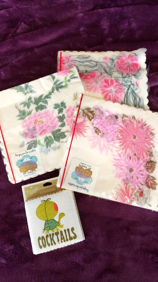 Hallmark Turtle Cocktails Coasters & 3 Tengujyo 14x14 Floral Serviette Packs: 7x7x2 1lb Low Estimate: 5.00 High Estimate: 20.00