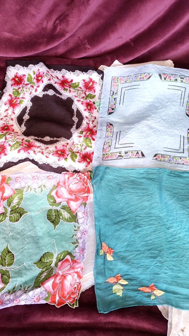Lot Of Floral Handkerchiefs Embroidered Lace Cotton Hankies - 2