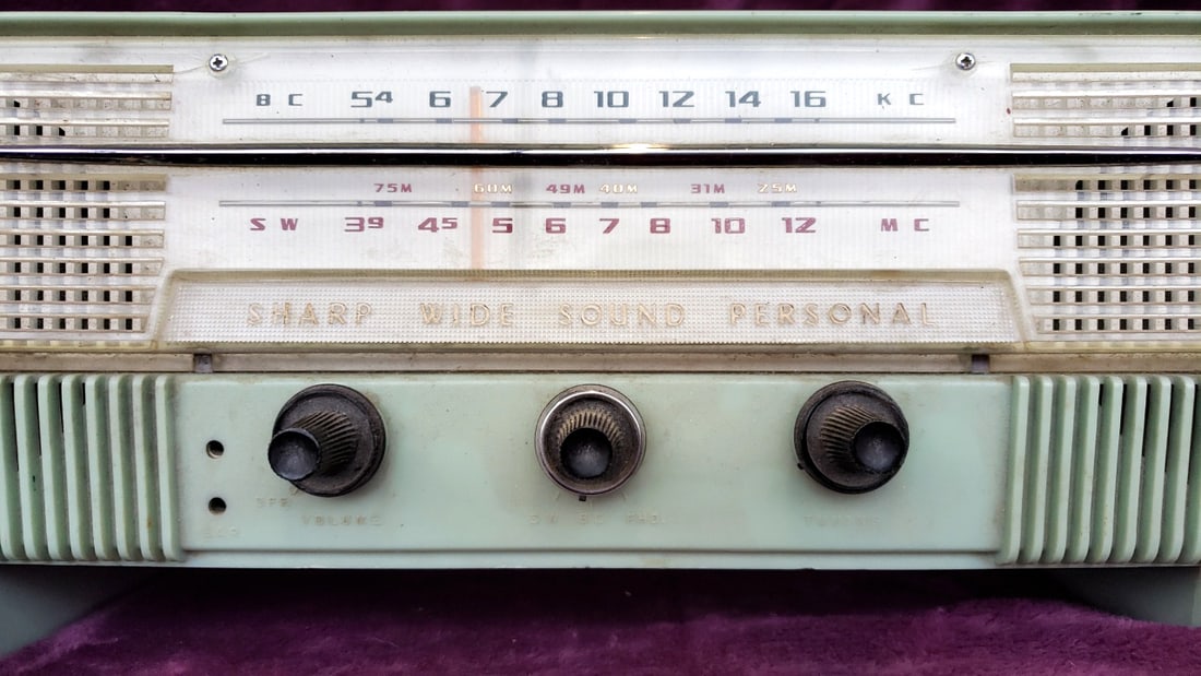 Miscentury Sharp Uw-120 Wide Sound Personal Amsw Tabletop Radio Mint Green - 2