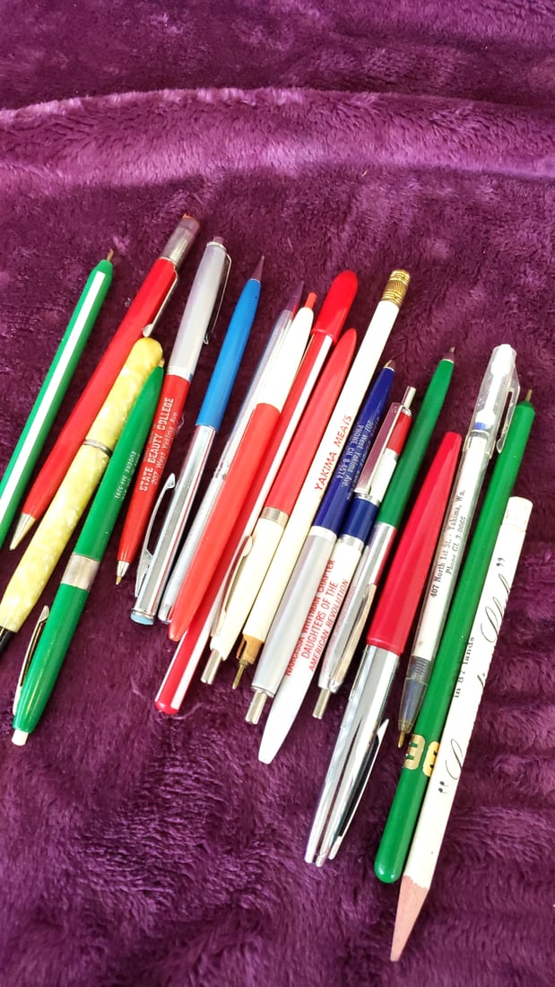 Vintage Advertising Pens Lot W.T. Rogers 1968 Calendar Nettie Rosenstein Kl Perfume Bee Round Pin - 7