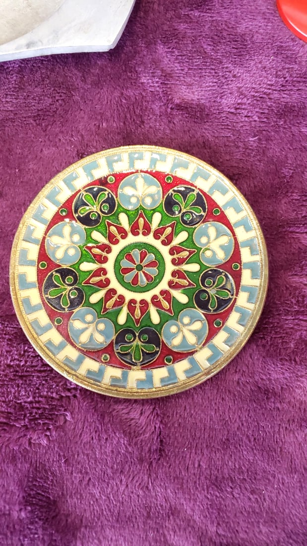 Decorative Metal Ashtray Trinket Dish Lot With Enamel Wall Plate, Gold Tone Swan, Signed Red Arrow - 2
