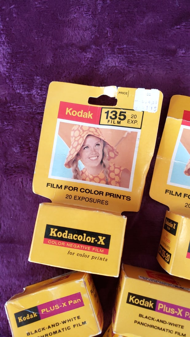 Kodak Film Lot Kodacolor-x 20 Exp, Plus-x Pan, Kodachrome Ii, Eveready 9v Battery - 2