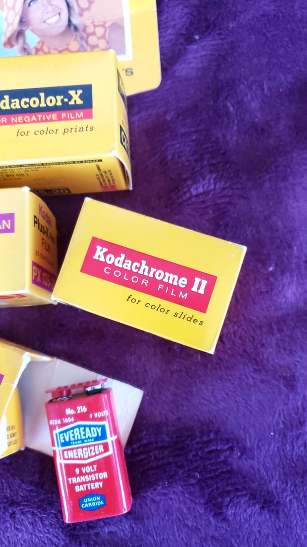 Kodak Film Lot Kodacolor-x 20 Exp, Plus-x Pan, Kodachrome Ii, Eveready 9v Battery - 4