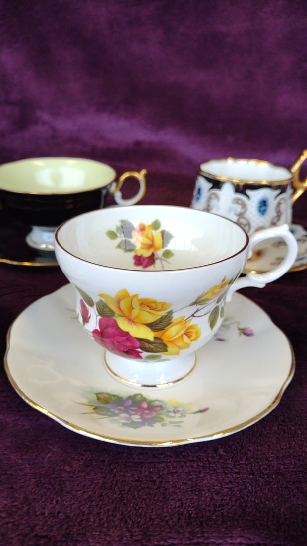 Lot Of 7 Assorted Floral Porcelain Teacup And Saucer Sets With Gold Trim - 3