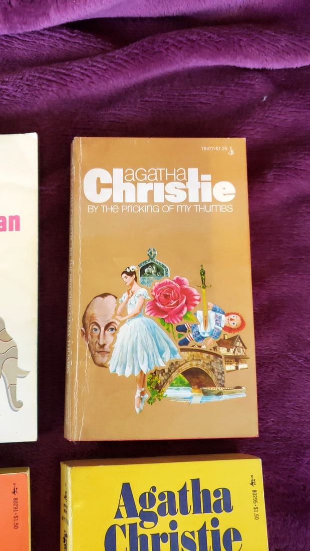 Agatha Christie Paperback Mystery Book Lot Of 11 - 12