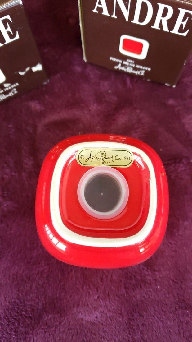 Andre Richard Co. Andre 3203 Red Toothbrush Holder Japan 1981 - 4