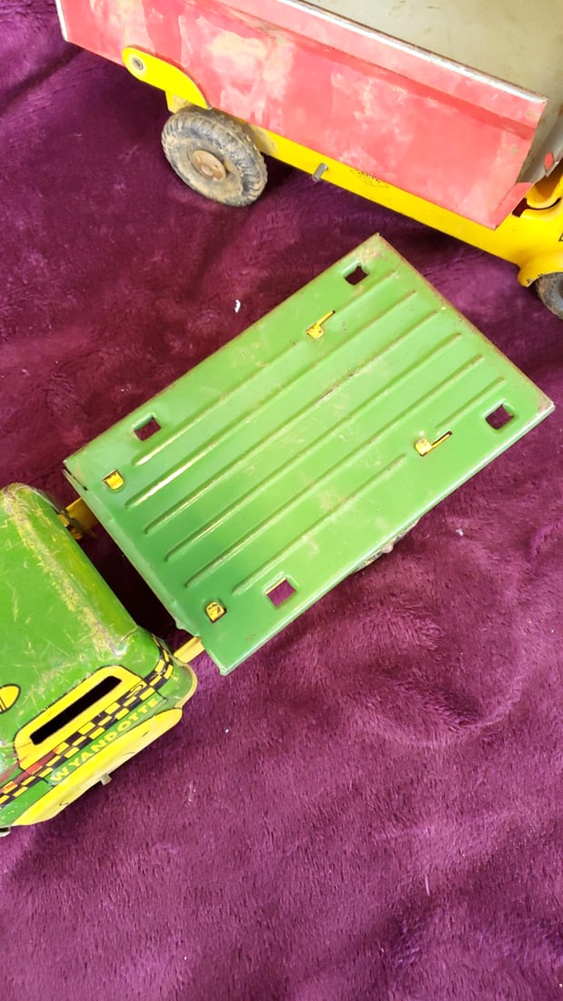 Wyandotte Tin Litho Flatbed Truck Yellow Wolverine White Mustang Dump Truck Toy Lot - 6