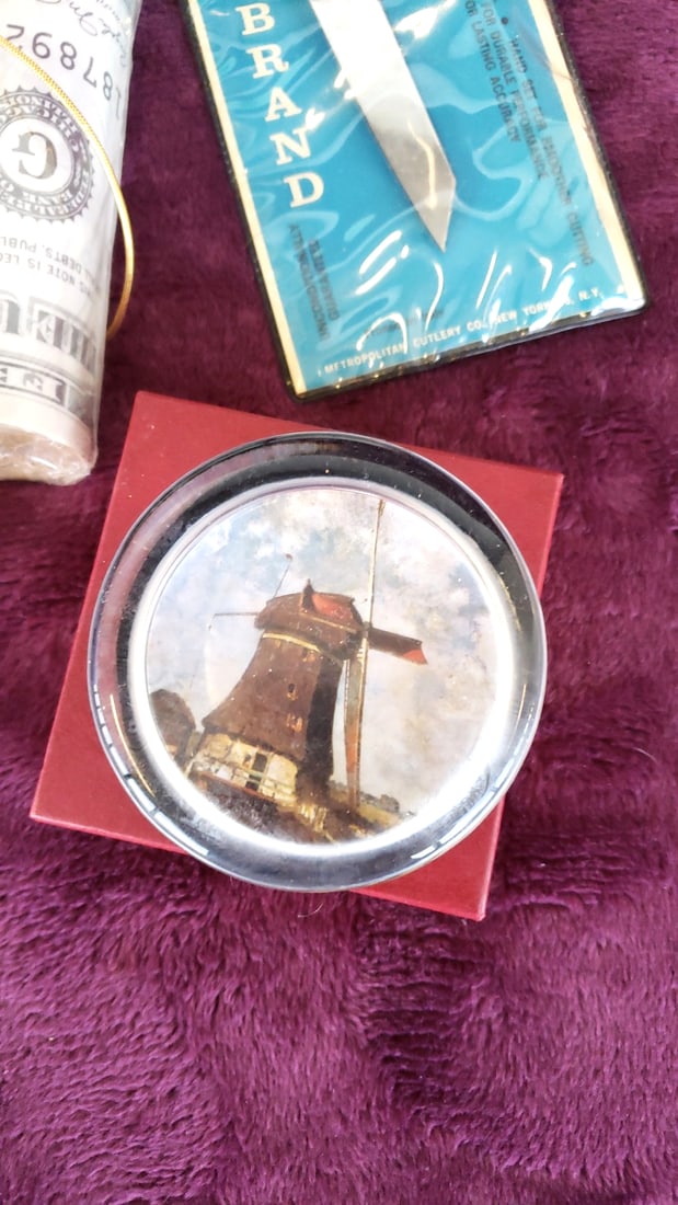 Mixed Lot Eatons La Mer Stationery, Crane Brand Scissors, Money To Burn Fire Starters, Rijksmuseu... - 2